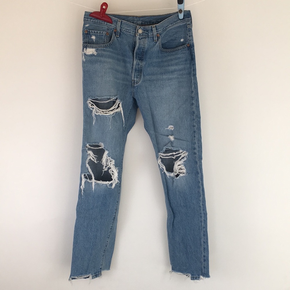 Levi’s Ripped Boyfriend Jeans